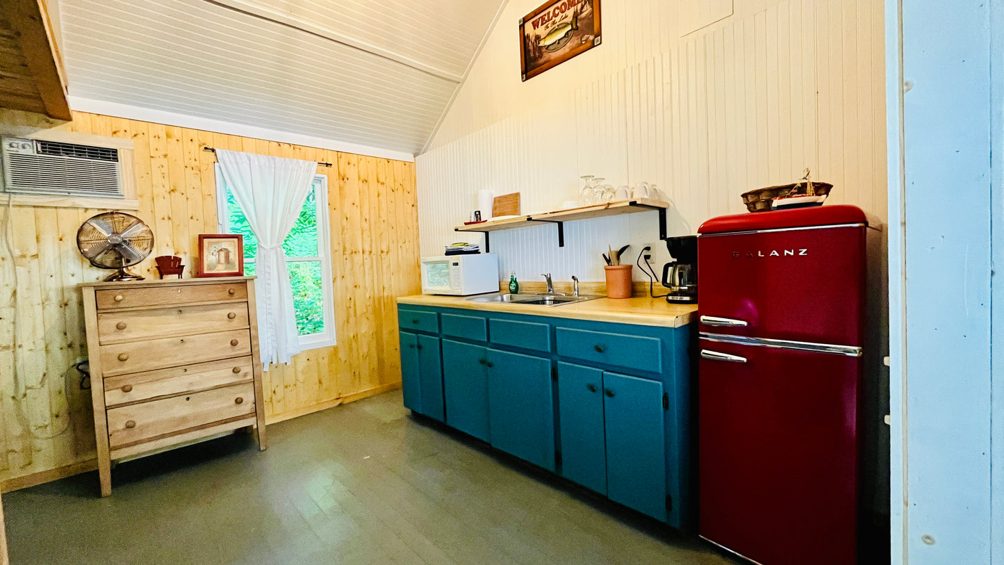 Cozy Charm (Cabin 2)