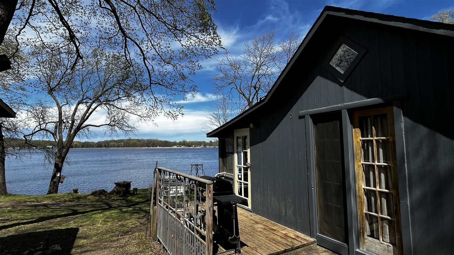 Vintage Retreat (Cabin 5)
