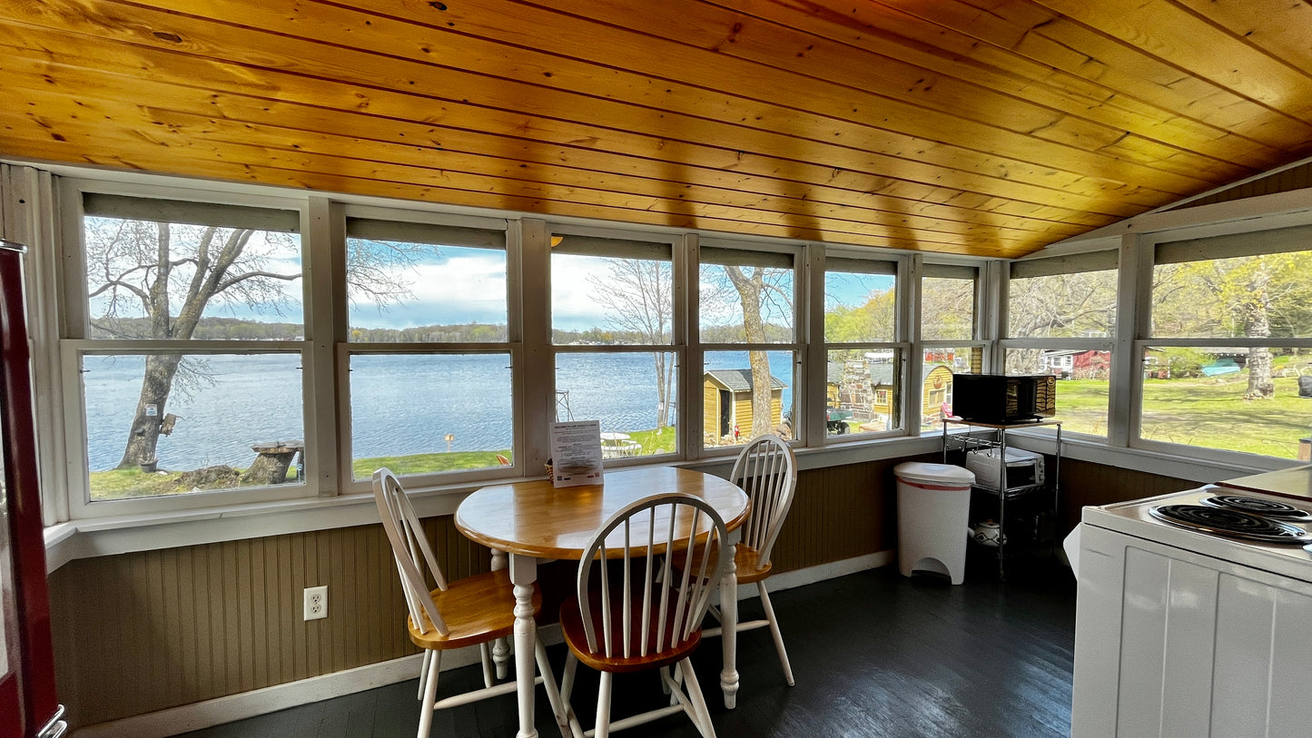 Vintage Retreat (Cabin 5)
